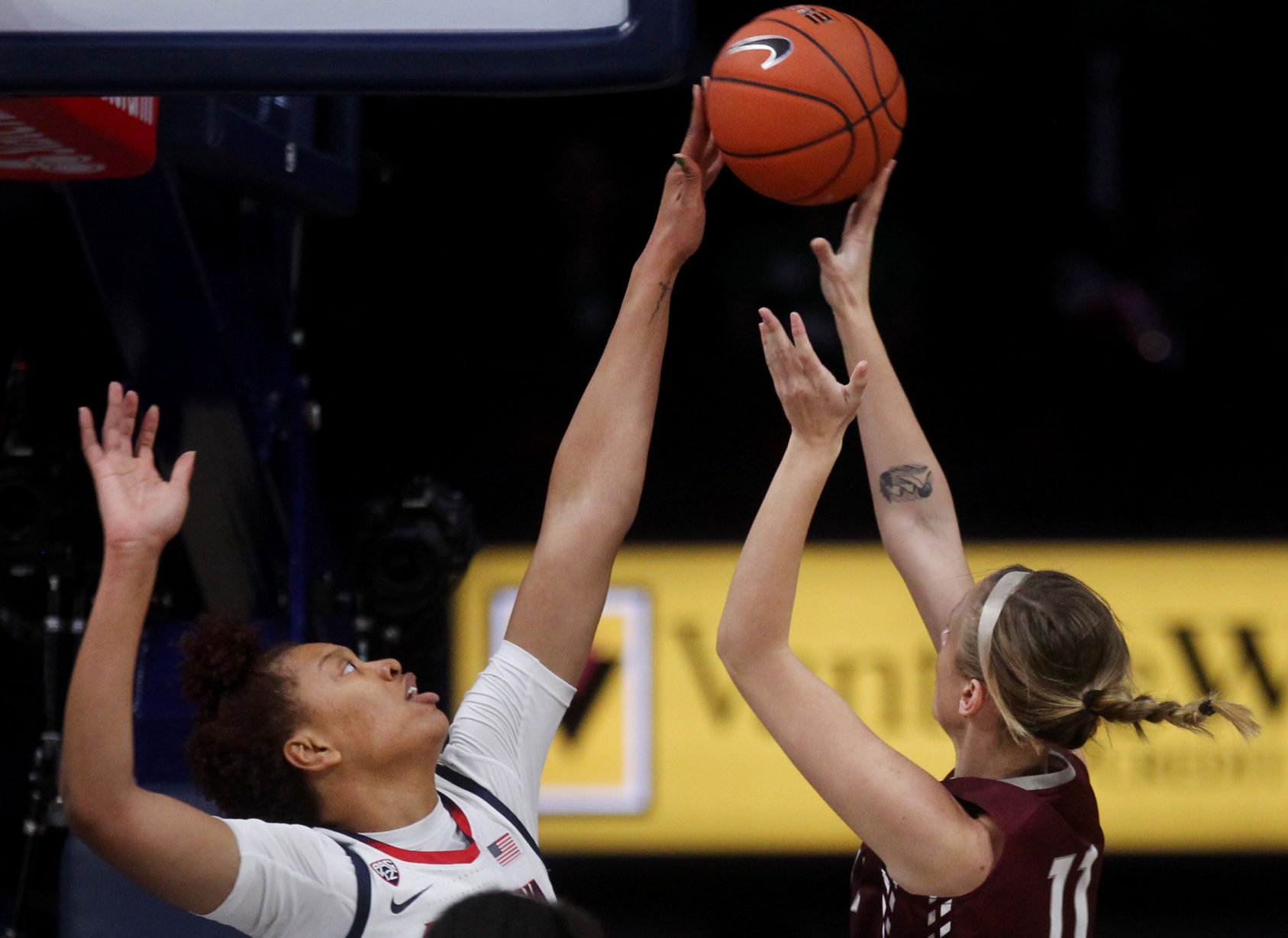 Arizona Wildcats 100, Montana Grizzlies 51